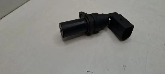BMW 5 E39 Crankshaft position sensor 2247926