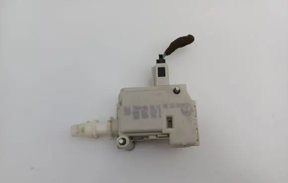 Volkswagen Lupo Central locking motor 3B0959781B