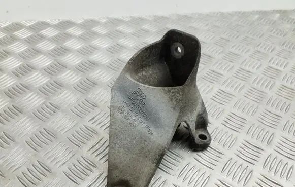 Audi A6 S6 C6 4F Engine mounting bracket 4F0199307N