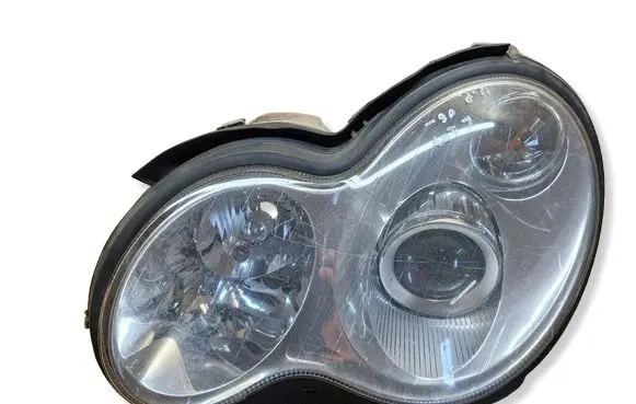 Mercedes-Benz C W203 Headlight/headlamp A2038203761 0301166275