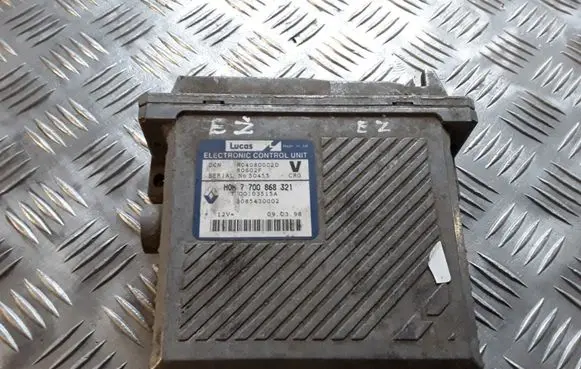 Volvo S40, V40 Engine control unit/module 7700868321