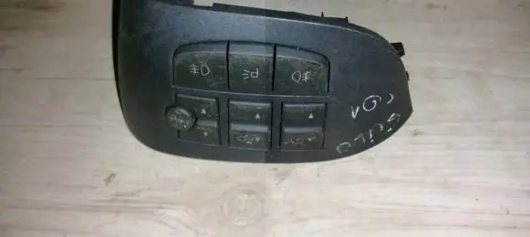 Fog light switch