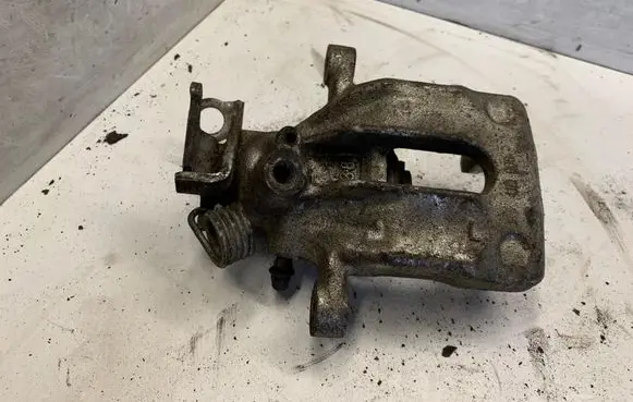 Mitsubishi Carisma Rear brake caliper 416006