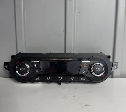 Ford Kuga II Climate control/heater control trim JPFDV4T18C612AB DV4T18C612AB