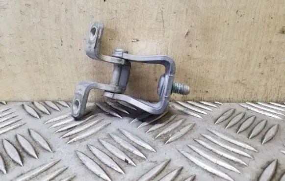 Volkswagen Tiguan Tailgate/trunk/boot hinge 5N0827301