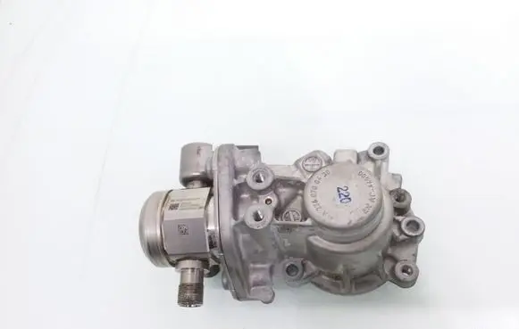 Mercedes-Benz ML W166 Fuel injection high pressure pump A2760700430 A2750700101 0261520062