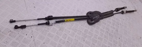 Renault Megane III Gear shift cable linkage 8200781046