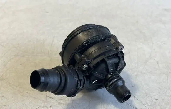 Mercedes-Benz GLB X247 Electric auxiliary coolant/water pump A0005003600