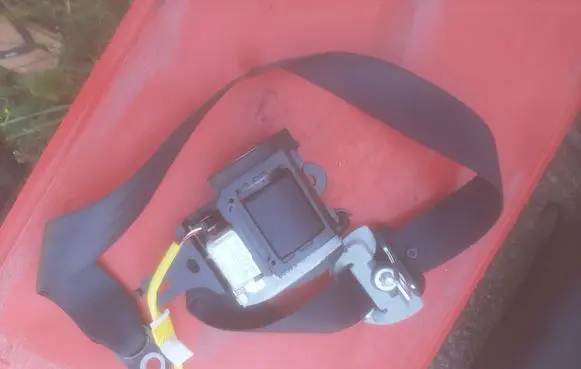 Citroen C-Crosser Front seatbelt 604675800