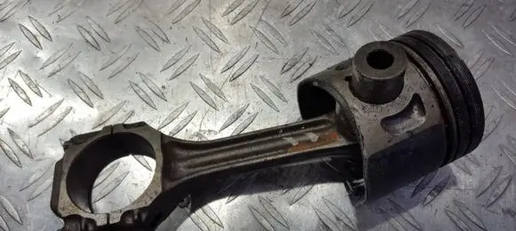 Volkswagen PASSAT B5 Piston with connecting rod 074b bhs