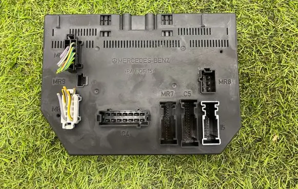 Mercedes-Benz S W221 SAM control unit A2215458345 A2215451632