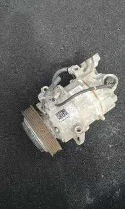 Renault Megane III Air conditioning (A/C) compressor (pump) 926004EA0A