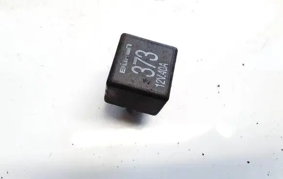 Volkswagen PASSAT B5.5 Other relay 8D0951253A 373