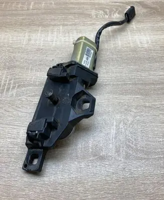 BMW 5 E60 E61 Tailgate boot lock/latch motor 7129931 E0454308
