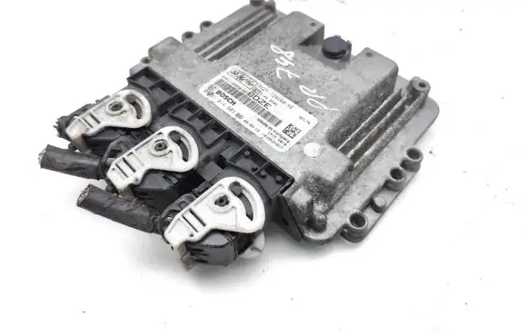 Ford Fiesta Engine control unit/module 8V2112A650KE 0281014803