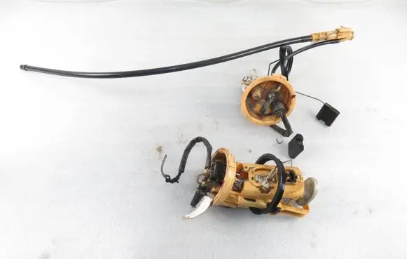 BMW 3 E46 Fuel level sensor 6752054 6750582