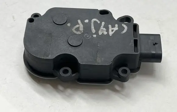 Porsche Cayenne (92A) Radiator active air flap actuator 95B965501B