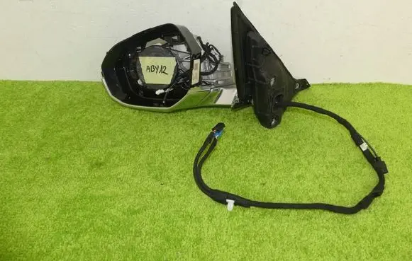 BMW 7 G70 Front door electric wing mirror 10802-107