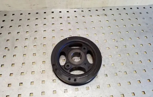 Toyota Corolla Verso AR10 Crankshaft pulley 134080R010