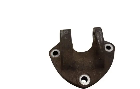 Engine mounting bracket