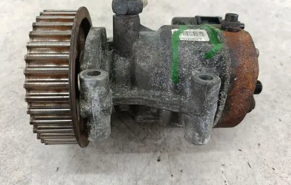 Renault Kangoo I Fuel injection high pressure pump 