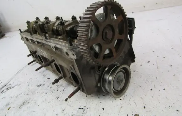 Volkswagen Bora Engine head 