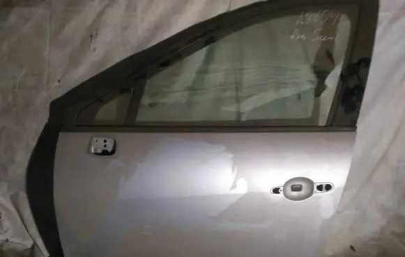 Renault Scenic III - Grand scenic III Front door pilkos