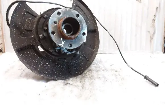BMW X5 E70 Rear wheel hub spindle/knuckle 6770883