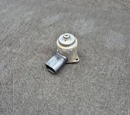 Porsche Cayenne (9PA) Hydraulic servotronic pressure valve 4F0998317A 8E2998317