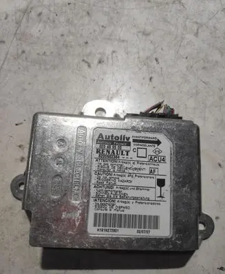 Renault Megane II Airbag control unit/module 8200682384