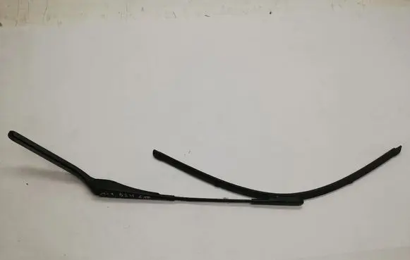 BMW X1 E84 Windshield/front glass wiper blade 2990028
