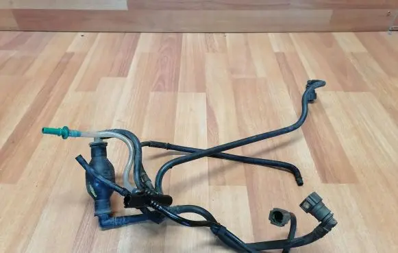 Peugeot Bipper Fuel injector supply line/pipe 