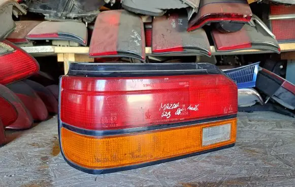 Mazda 323 Rear/tail lights 0436870L 0436870