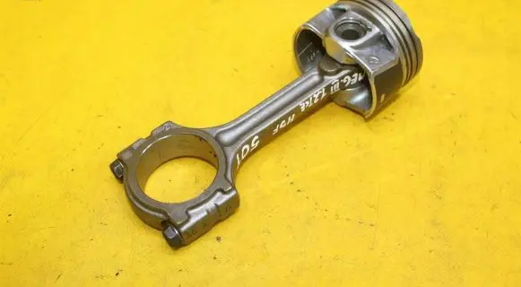 Renault Megane III Piston with connecting rod 72L71