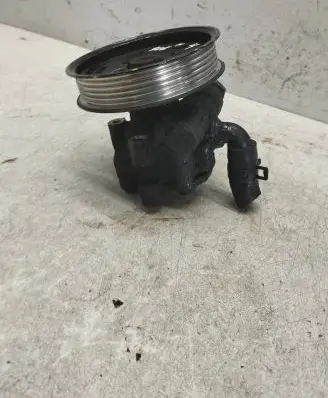 Volkswagen Golf IV Power steering pump