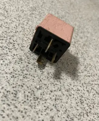 BMW 5 E39 ABS relay 8365326