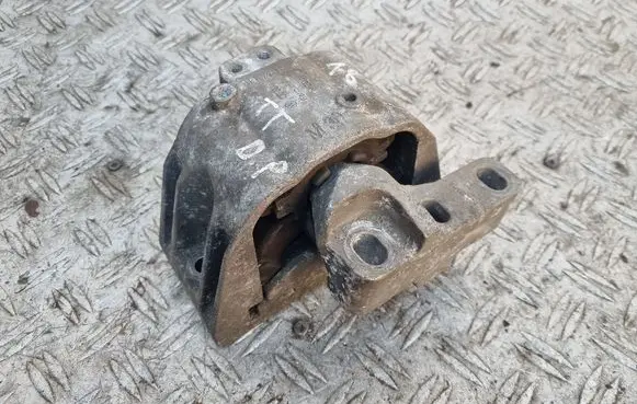Audi TT Mk1 Engine mount bracket 1J0199262BM