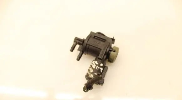 Volkswagen Jetta V Turbo solenoid valve 1J0906283C