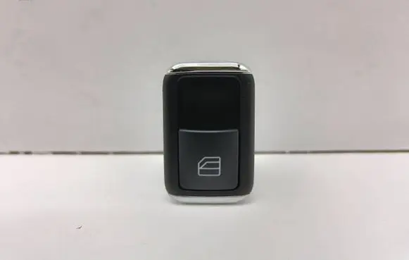 Mercedes-Benz E W212 Electric window control switch A2048707358