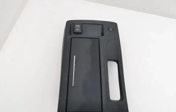 Cup holder front