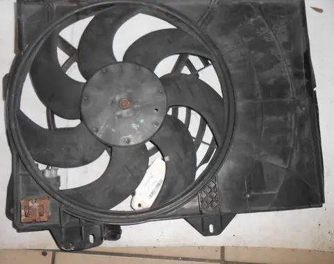 Peugeot 207 Electric radiator cooling fan 9680102880