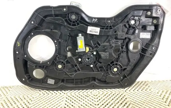 Hyundai Elantra Front door window regulator with motor 824803X060