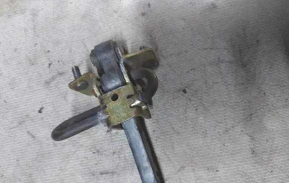 Volvo XC90 Front door check strap stopper 30661410