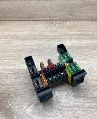 Mercedes-Benz E W211 Fuse box set 2115450301 13943311
