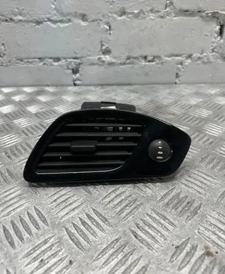 Renault Scenic III - Grand scenic III Dashboard side air vent grill/cover trim 1012127 10016
