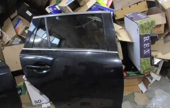 Mazda 6 Rear door
