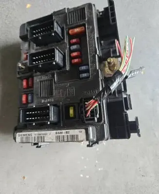 Citroen Berlingo Fuse module 9650618580