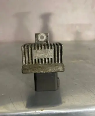 Renault Espace IV Glow plug pre-heat relay 7700115078 7E1038