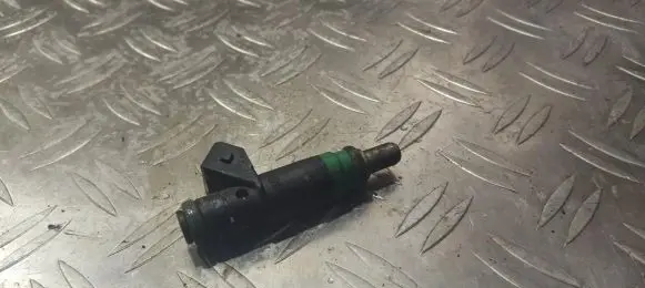 Fuel injector