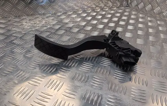 Skoda Octavia Mk4 Accelerator throttle pedal 5Q1723503K